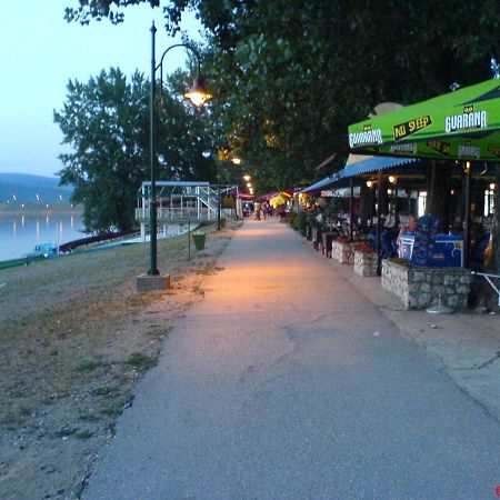 Apartmani Novak - Srebrno Jezero Veliko Gradište Exteriör bild