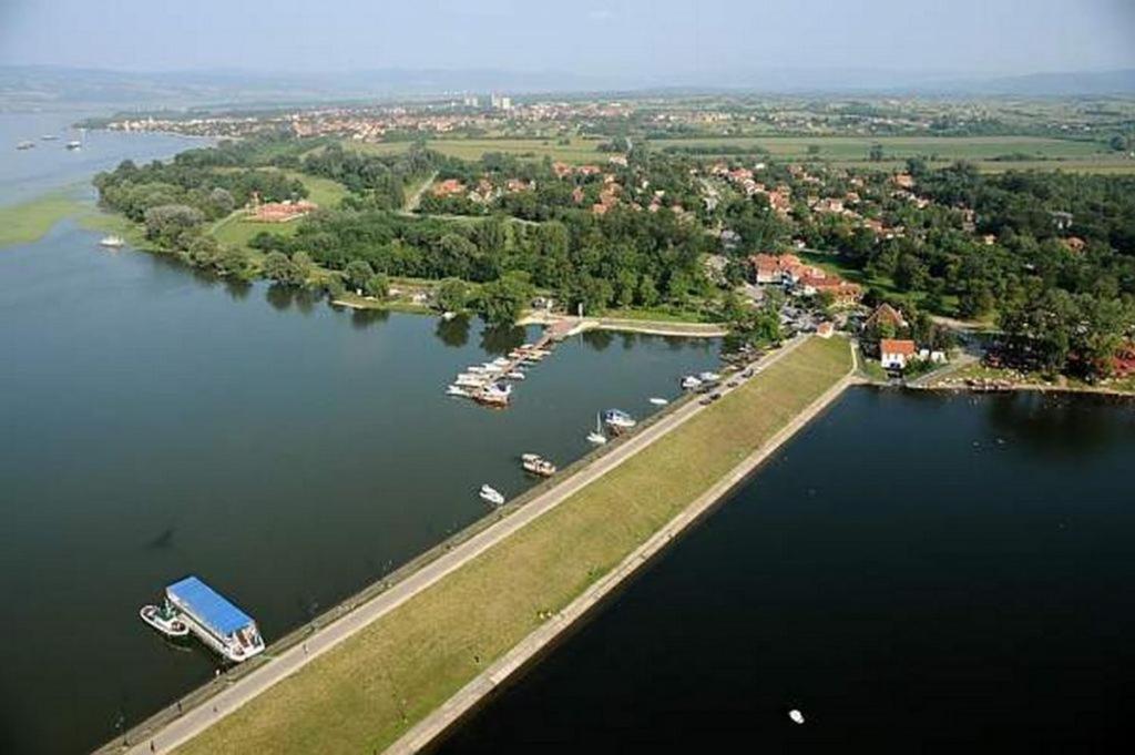 Apartmani Novak - Srebrno Jezero Veliko Gradište Exteriör bild